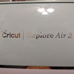 New Cricut Explore Air 2 in Mint w/dozens of xtras